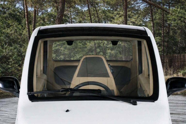 axis-vehiculo-bosque-frontal-detalle